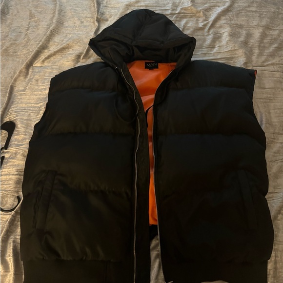 Boohoo man black bomber vest in a size large - Picture 3 of 3
